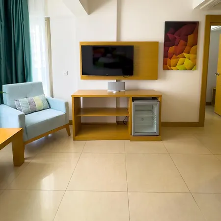 Aurasia Design فندق 3*