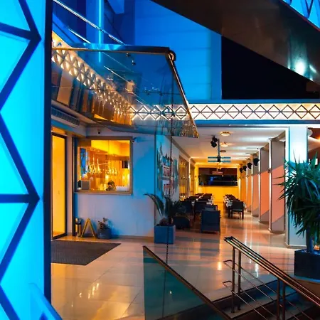 Otel Aurasia Design 3*