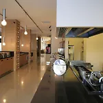 Aurasia Design מלון 3*