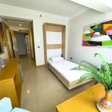 Hotel Aurasia Design 3*