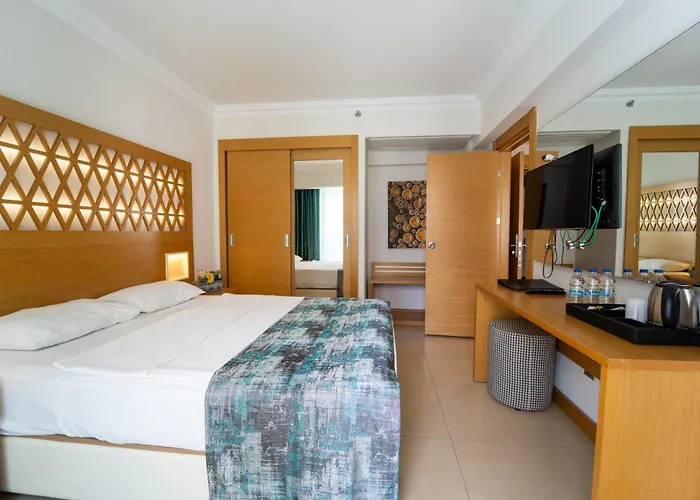 Aurasia Design Hotel 3*